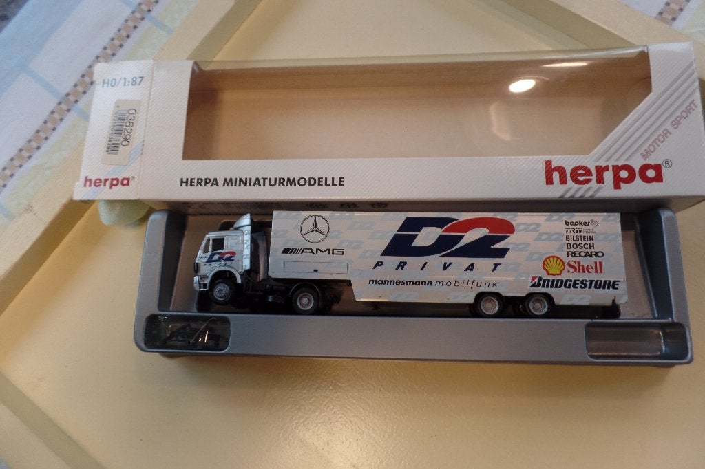 Mercedes trekker / oplegger D2 (Herpa)  , Verzenden, Nieuw, Bus of Vrachtwagen, Herpa