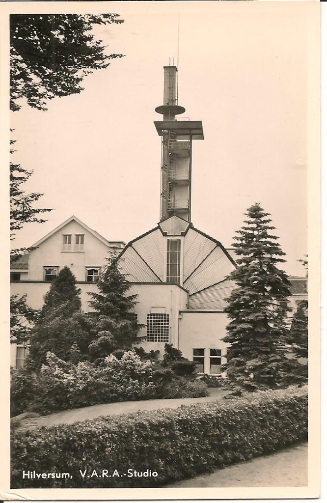 Hilversum V.A.R.A. Studio., Ophalen of Verzenden, 1940 tot 1960, Ongelopen, Noord-Holland