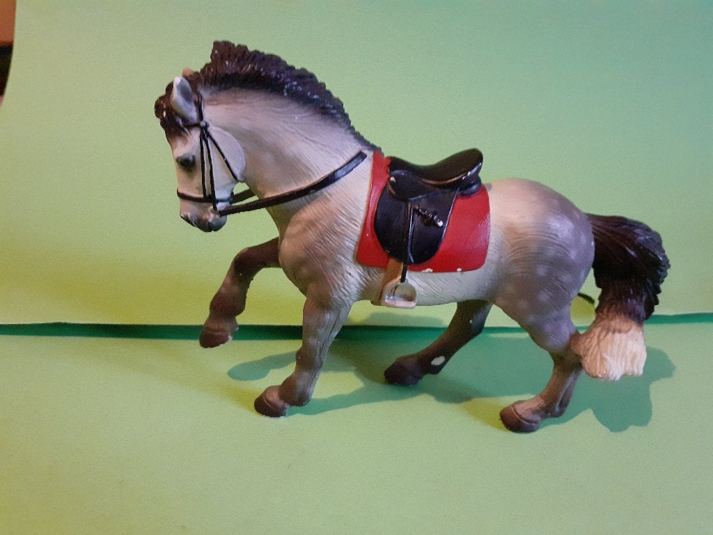 Andalusiër paard met vast zadel, dierfiguur Bullyland, Verzamelen, Dierenverzamelingen, Verzenden, Gebruikt, Paard, Beeldje of Figuurtje