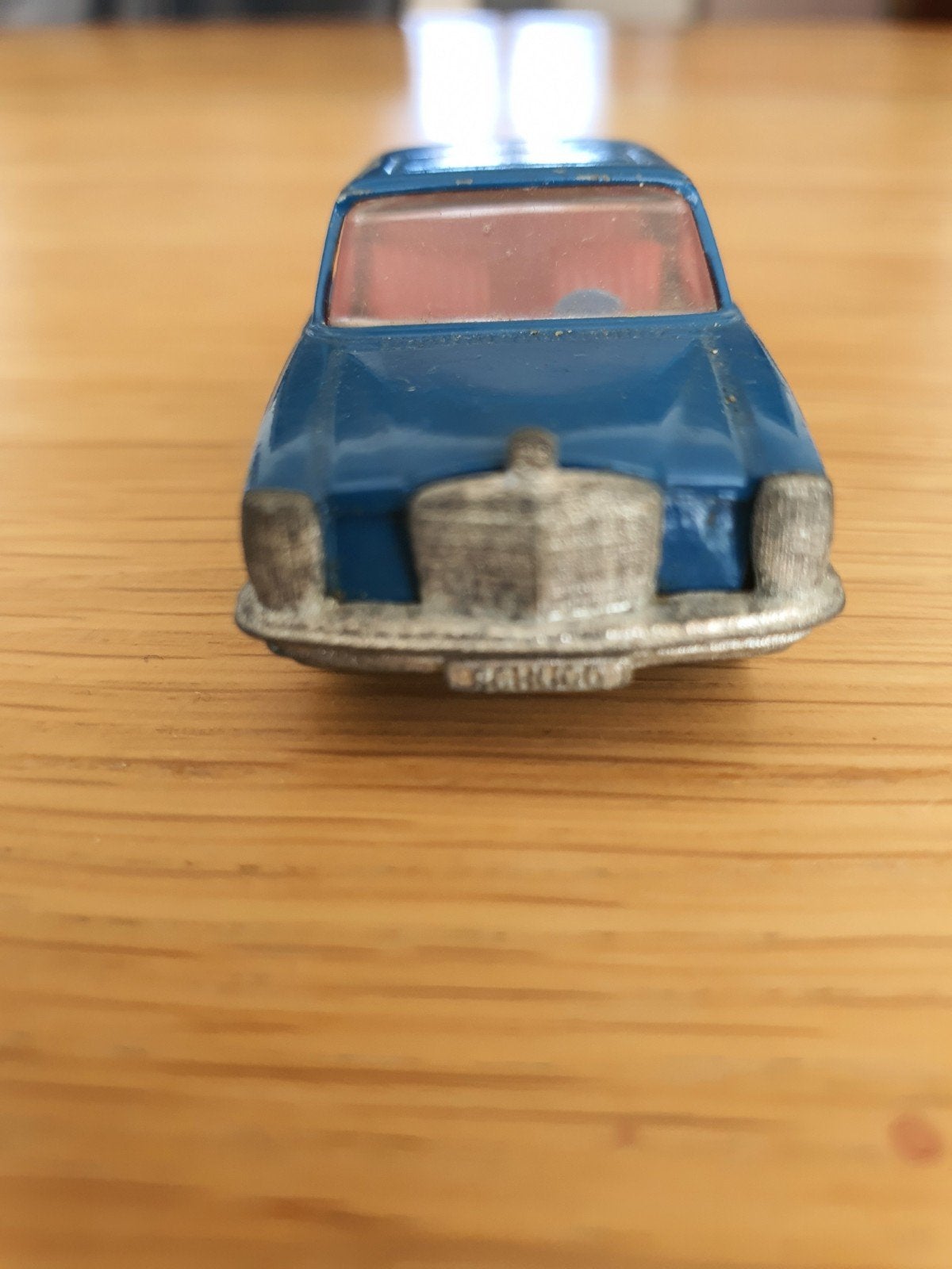 Mercedes 200 polizei model van schuco., Ophalen of Verzenden, Auto, Schuco