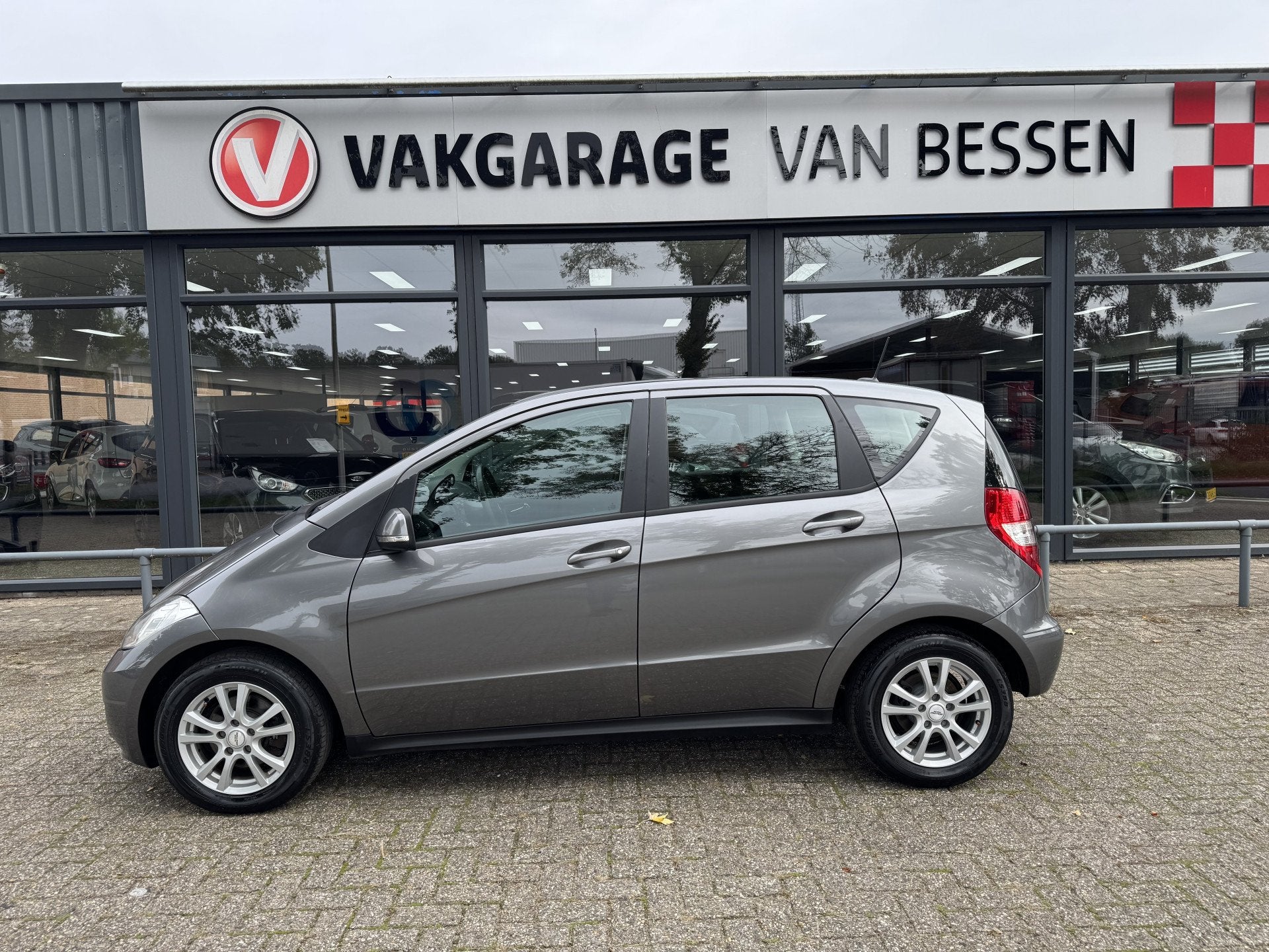 Mercedes-Benz A-Klasse 160 Business Class AUTOMAAT-AIRCO-HOG, Auto's, Euro 5, 15 km/l, 4 cilinders, Origineel Nederlands