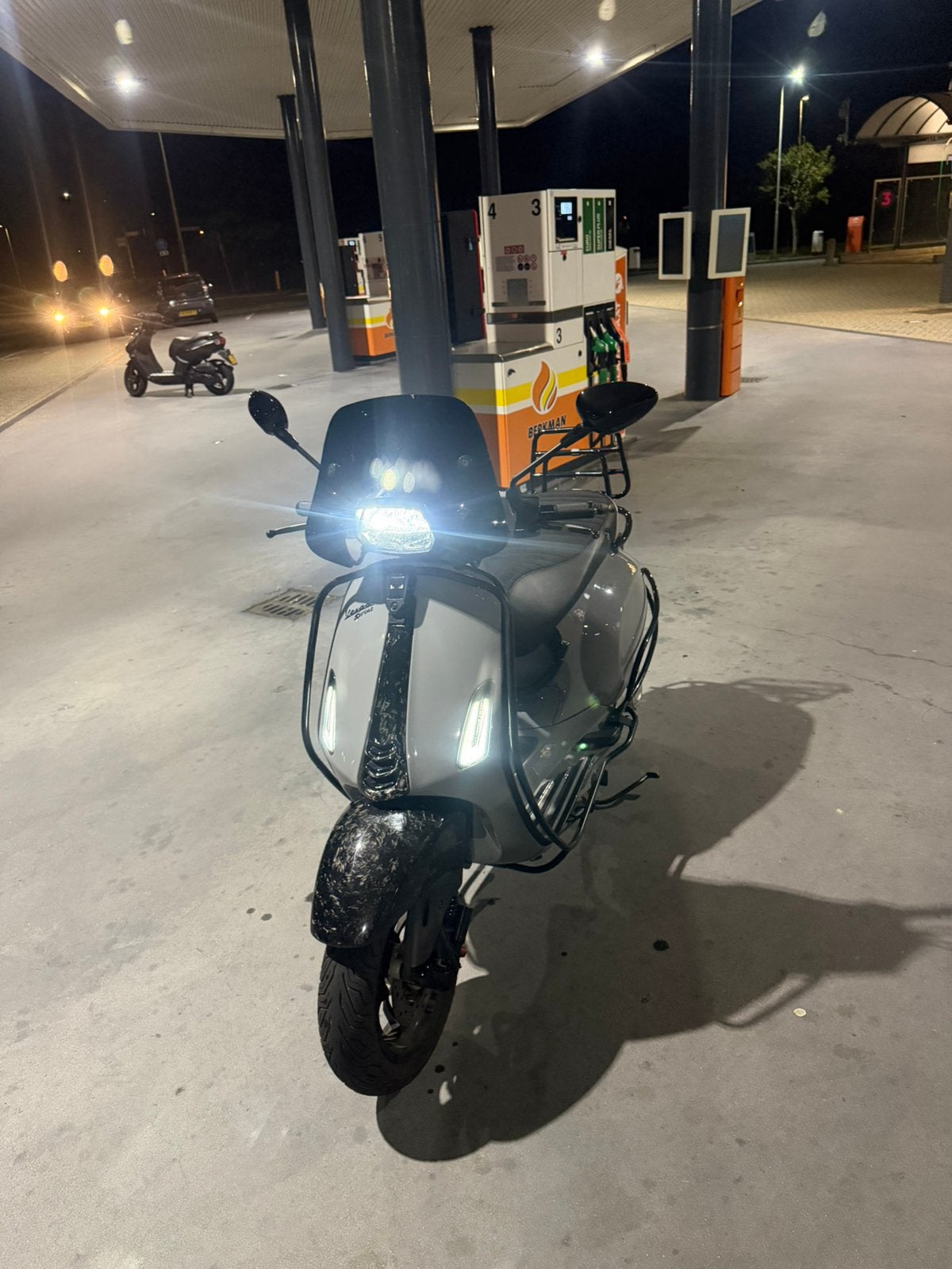 Vespa sprint 80cc, Ophalen, Maximaal 45 km/u, Vespa S, Zo goed als nieuw