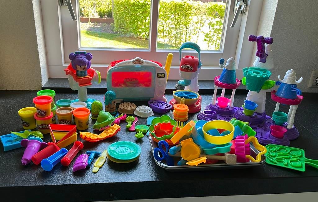 Playdoh: kappersstoel, taartoven, ijsmachine en donutmaker, Kinderen en Baby's, Ophalen, Gebruikt, Jongen of Meisje