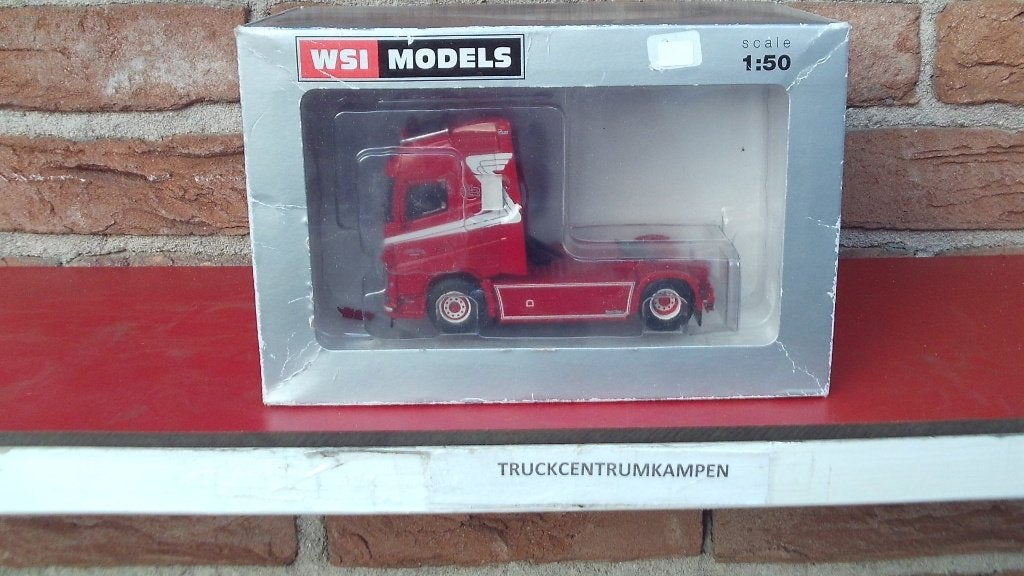 WSI  Volvo  FH4  Globetrotter   van  Harry  Zwier., Ophalen of Verzenden, Nieuw, Bus of Vrachtwagen, Wsi
