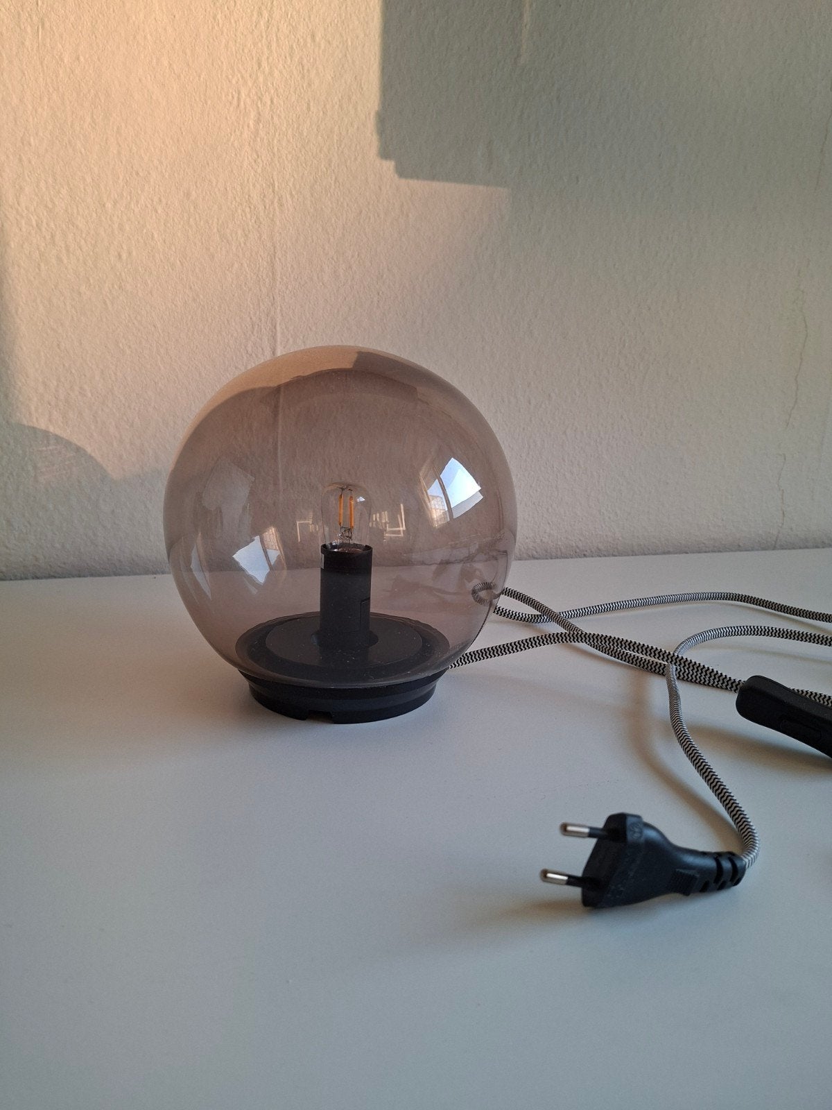 IKEA Fado tafellamp, incl. lichtbron, Ophalen, E14 (klein), Inclusief lichtbron, Grijs
