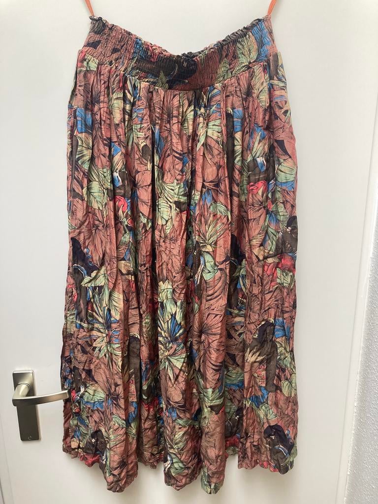 Lange rok met bijzondere print, Kleding | Dames, Rokken, Ophalen of Verzenden, Gedragen, Maat 38/40 (M), Onder de knie