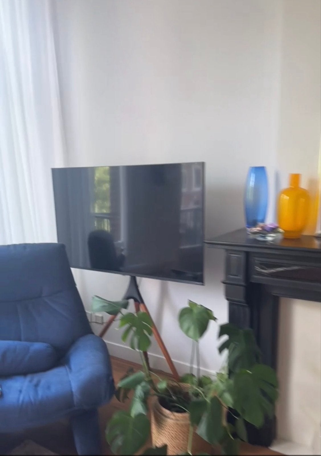 TV with stand, LED, 50 Hz, Zo goed als nieuw, 100 cm of meer