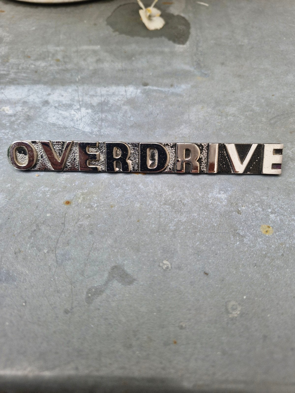 Overdrive Embleem - triump 2000, Auto-onderdelen, Overige Auto-onderdelen, Oldtimer onderdelen, Universele onderdelen, Gebruikt