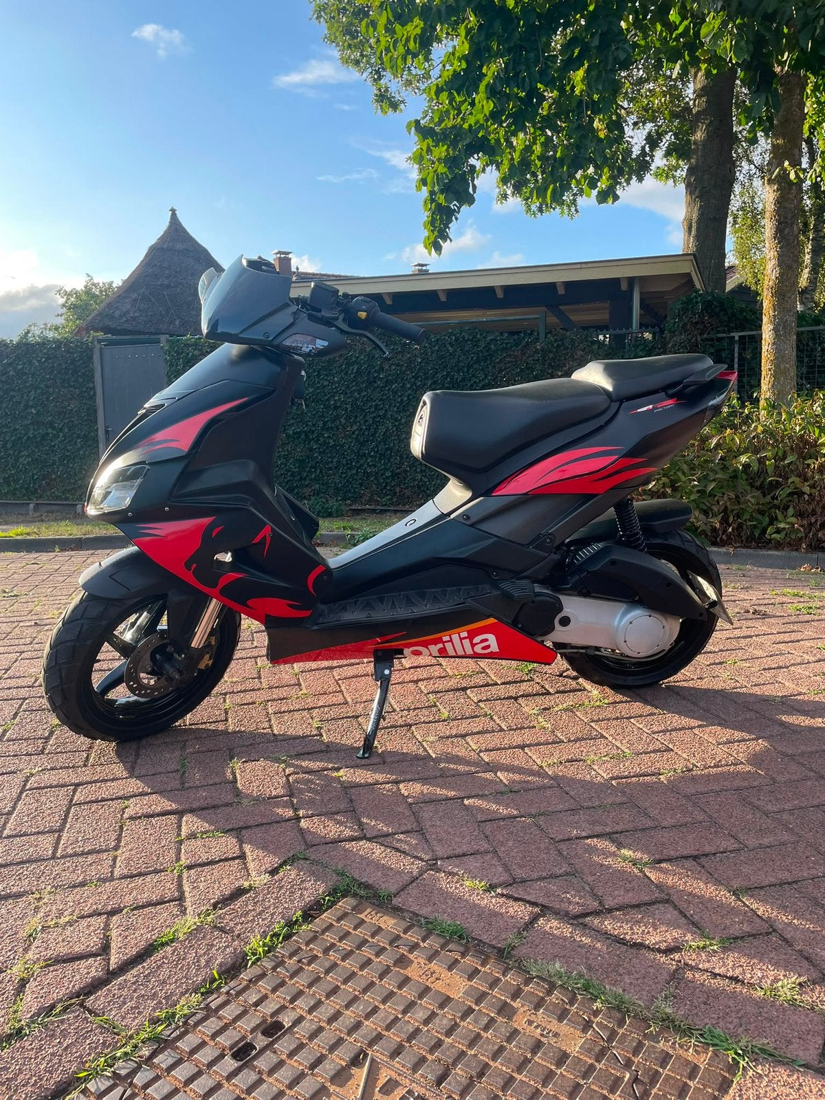 Aprilia SR Factory, Fietsen en Brommers, Scooters | Aprilia, Ophalen, Gebruikt, Maximaal 45 km/u, SR 50