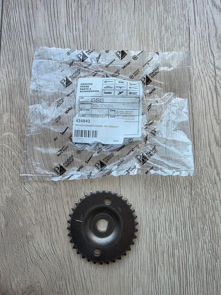 Nokkenas tandwiel Vespa & Piaggio 4-takt orgineel art.434943, Ophalen, Nieuw