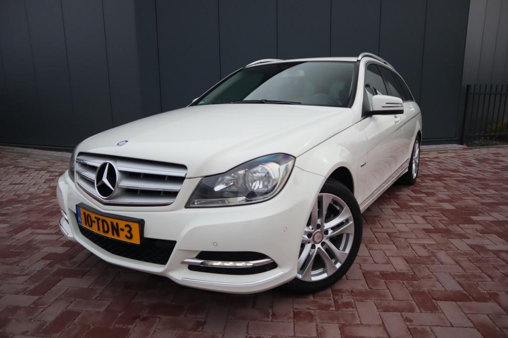 Mercedes-Benz C-Klasse Estate 180 Business Class Avantgarde, Auto's, Mercedes-Benz, Achterwielaandrijving, Zwart, Wit, Handgeschakeld