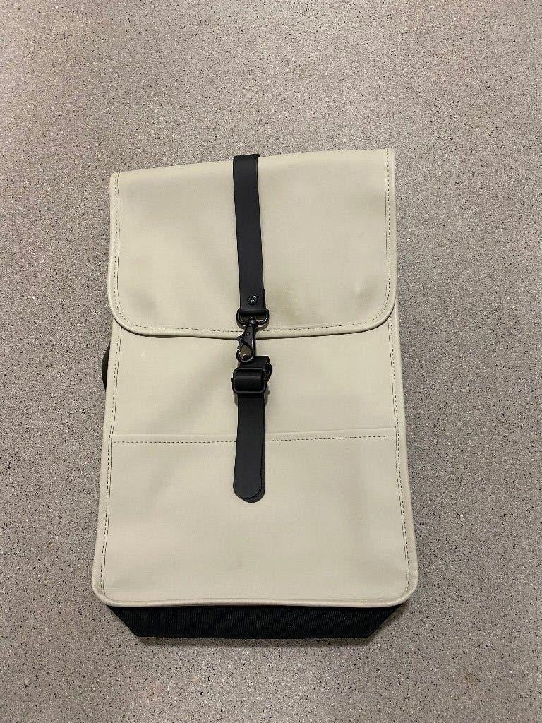 Rains rugzak, Sieraden, Tassen en Uiterlijk, Tassen | Rugtassen, Ophalen, Overige merken, 30 tot 45 cm