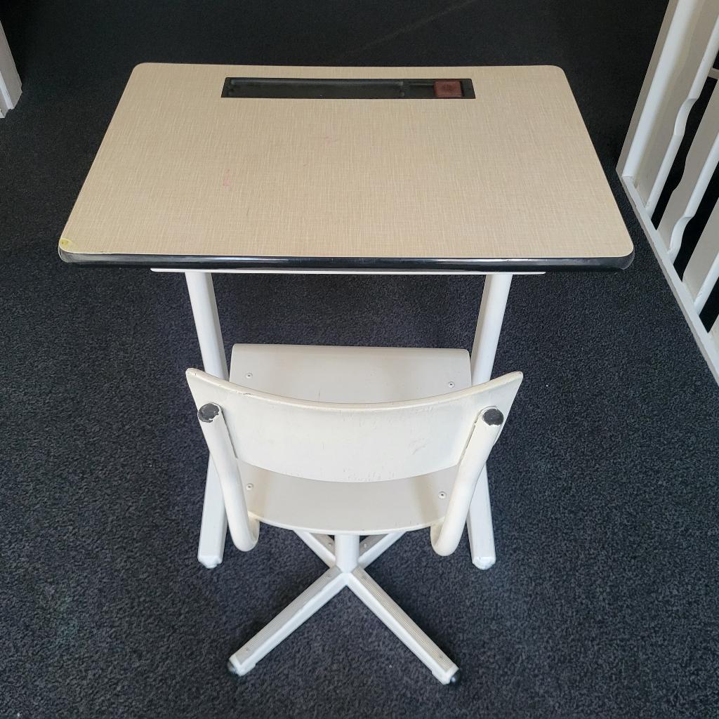 Kinderbureau en stoel - ouderwets schoolbureau, Ophalen, Gebruikt, Tafel(s) en Stoel(en)