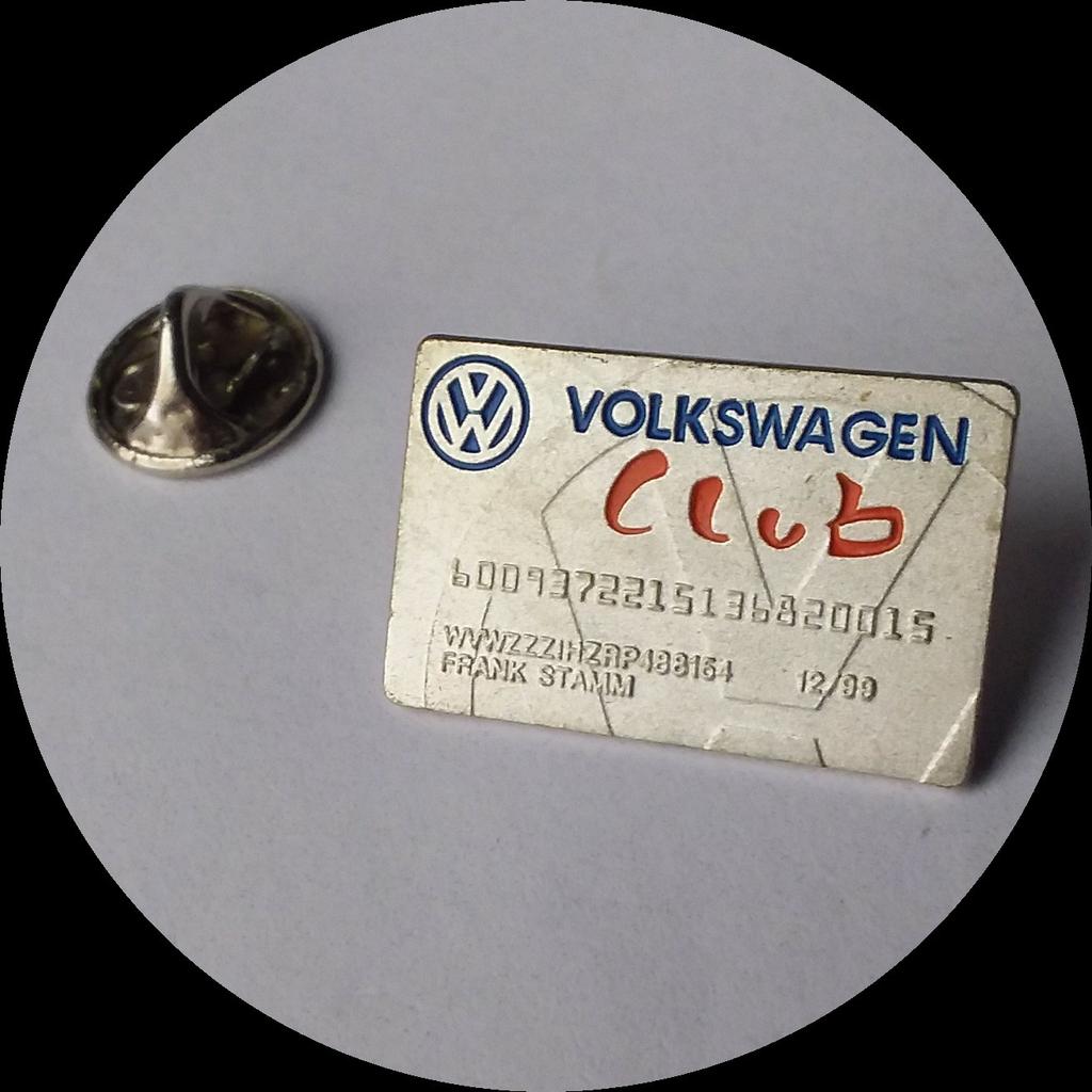 VOLKSWAGEN CLUB pin,, Ophalen of Verzenden, Zo goed als nieuw, Transport, Speldje of Pin