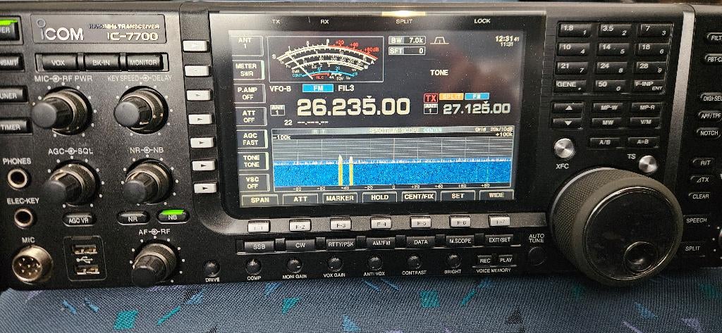 Icom IC7700 ,200watt ,werkt prima ,en ziet er netjes uit, Ophalen, Gebruikt, Zender en Ontvanger