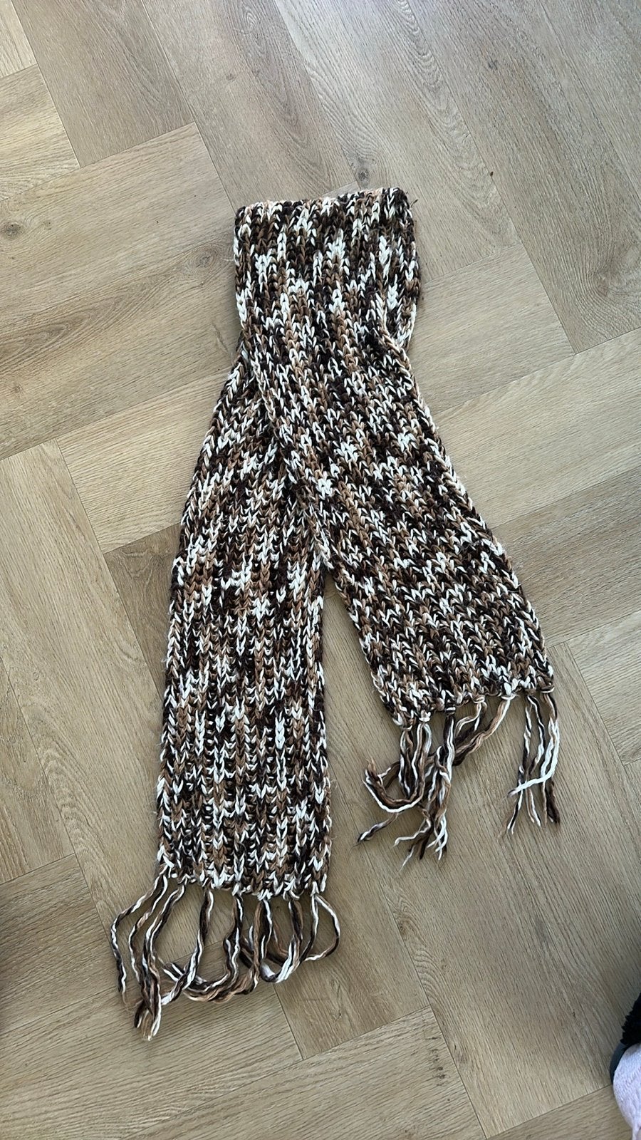 Gebreide Sjaal Bruin Wit Gemêleerd met Franjes, Ophalen of Verzenden, Gedragen, Maat 46/48 (XL) of groter, Sjaal