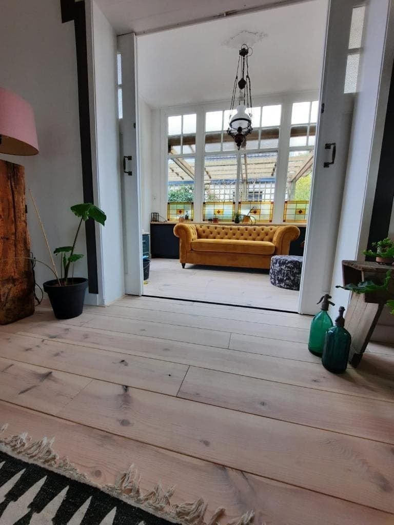 Grenen planken , Houten vloerdelen , 200 mm breed Bullinga, Ophalen of Verzenden