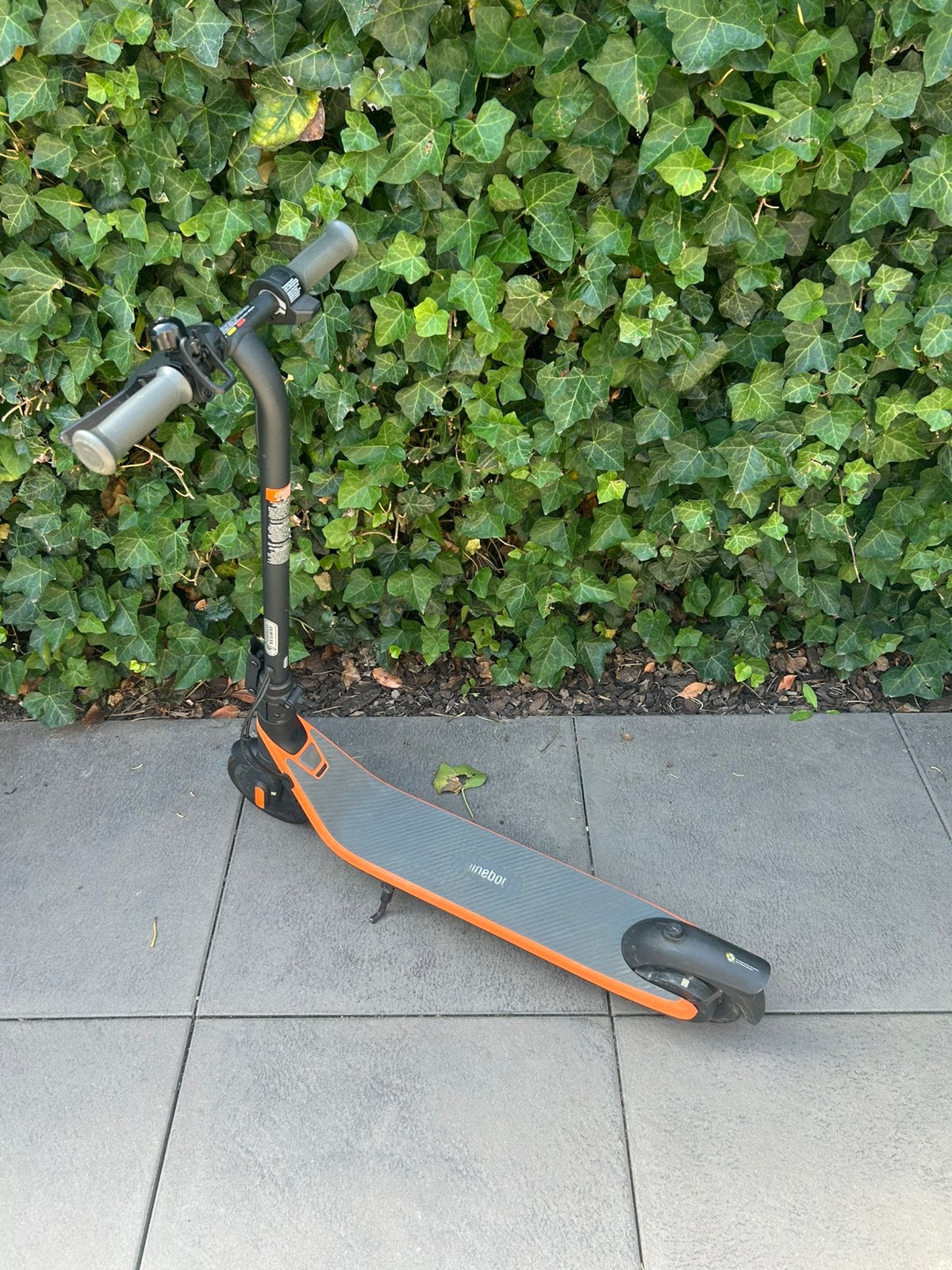 Segway Ninebot elektrische kinderstep – zwart/oranje, Ophalen, Gebruikt