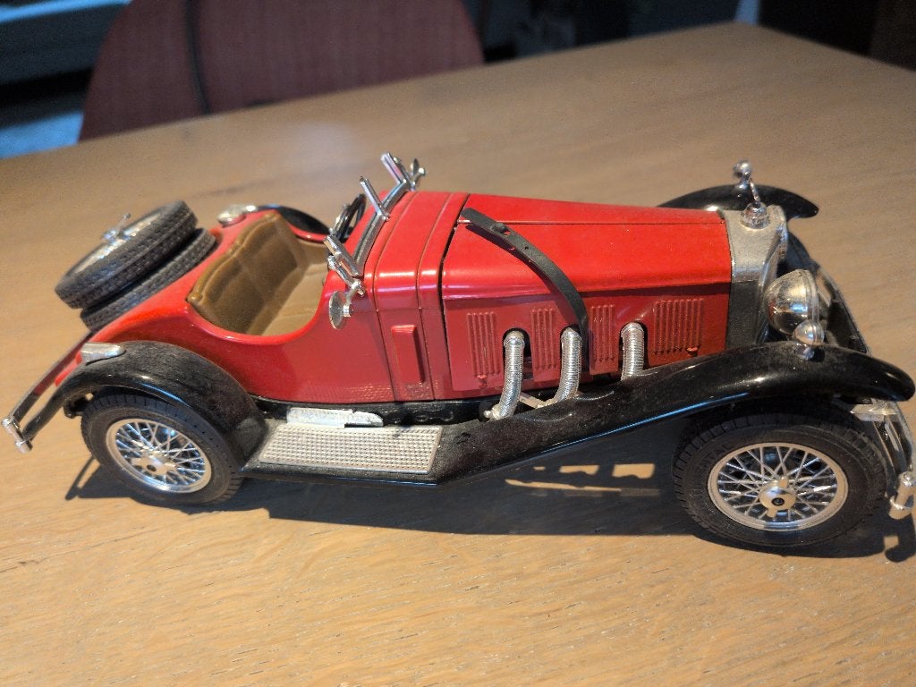 Bburago Mercedes-Benz SSK (1928) schaalmodel - rood/zwart, Ophalen of Verzenden