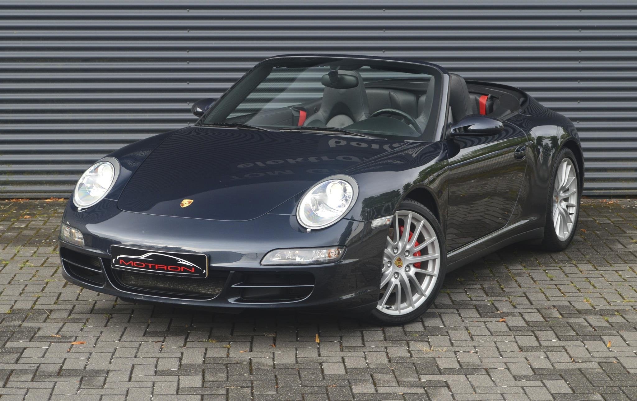 Porsche 911 997 3.8 Carrera 4S Cabriolet, Auto's, Automaat, Zwart, Cabriolet, Leder