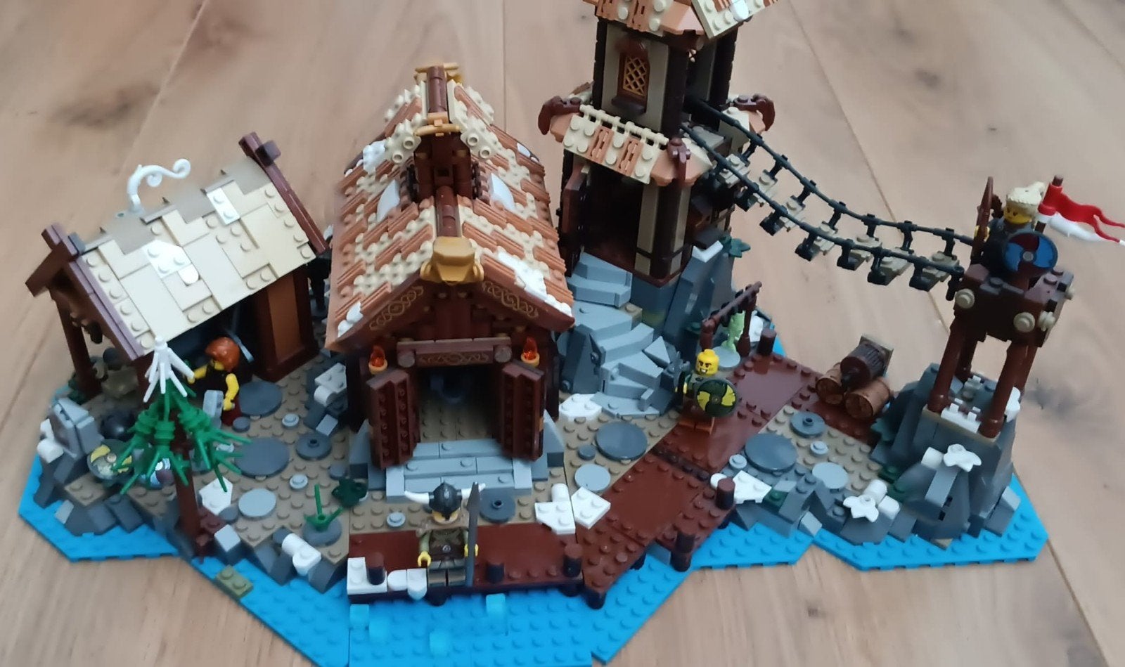 LEGO  21343 Viking Village, Kinderen en Baby's, Speelgoed | Duplo en Lego, Lego, Ophalen of Verzenden, Zo goed als nieuw, Creator