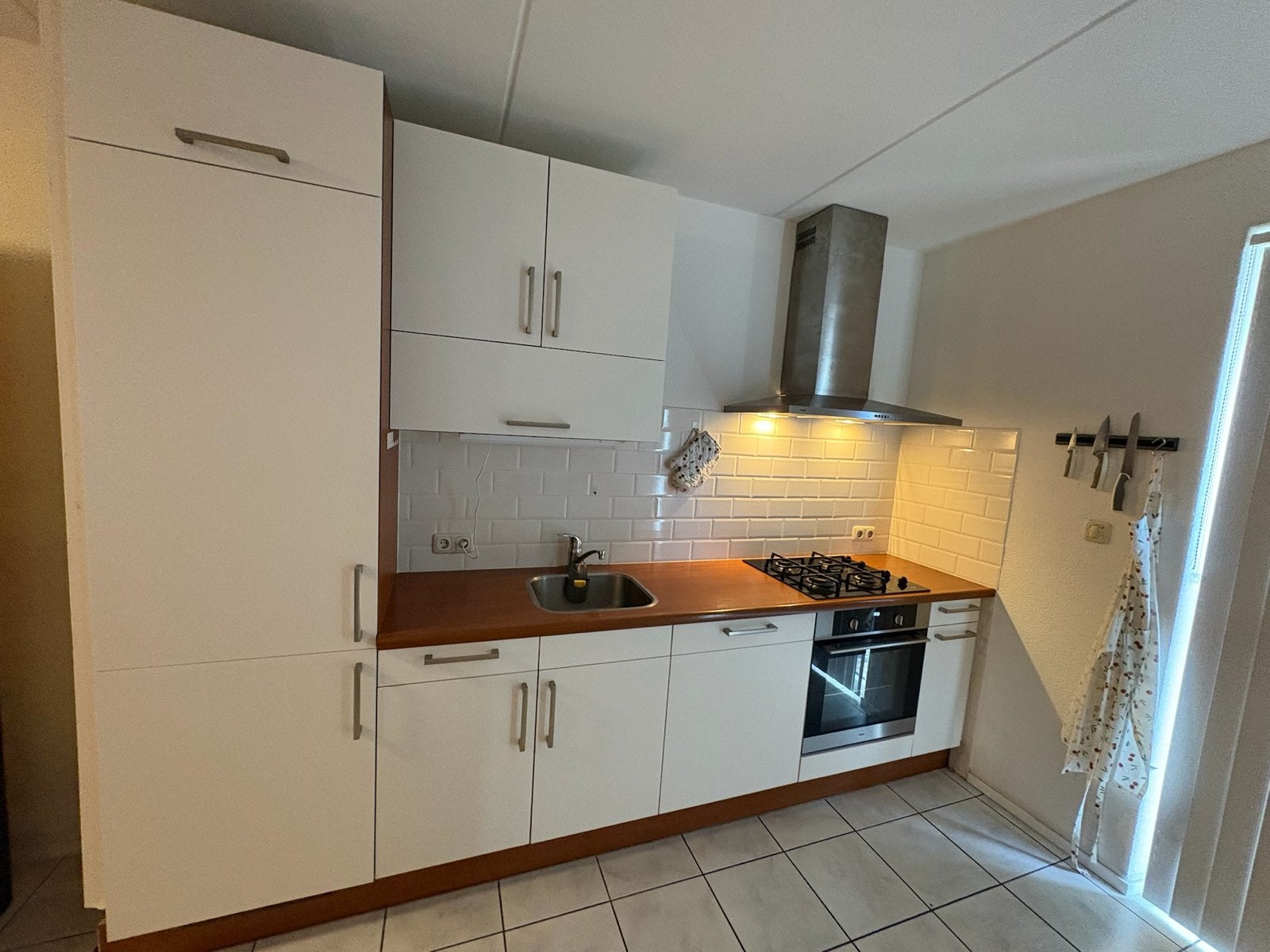 Complete keuken met apparatuur, Ophalen, Gebruikt, Wit, Dubbelwandige keuken