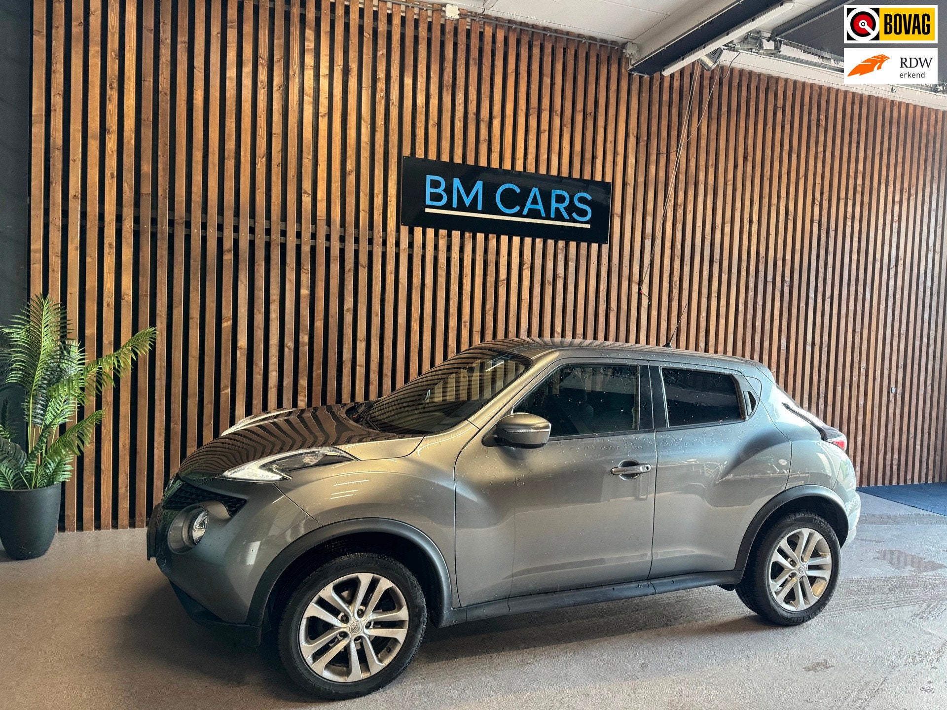Nissan Juke 1.2 DIG-T S/S N-Connecta Camera,Airco,Navi, Auto's, Voorwielaandrijving, 639 kg, 116 pk, Leder