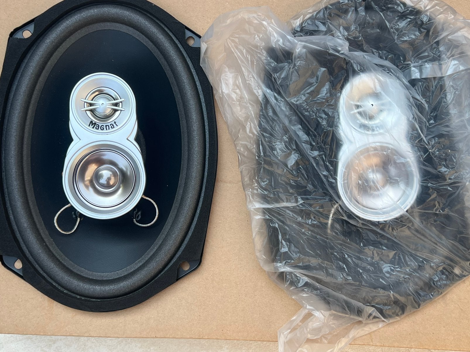 Magnat speakers  Edtion 693 3 way multiaxial sytem  260 watt, Ophalen, Zo goed als nieuw