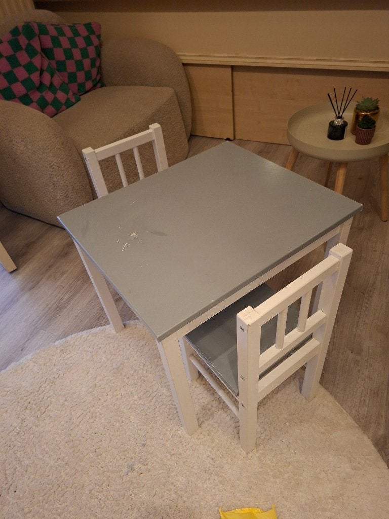 Tafeltje en stoeltjes, Kinderen en Baby's, Kinderkamer | Tafels en Stoelen, Ophalen, Gebruikt, Tafel(s) en Stoel(en)