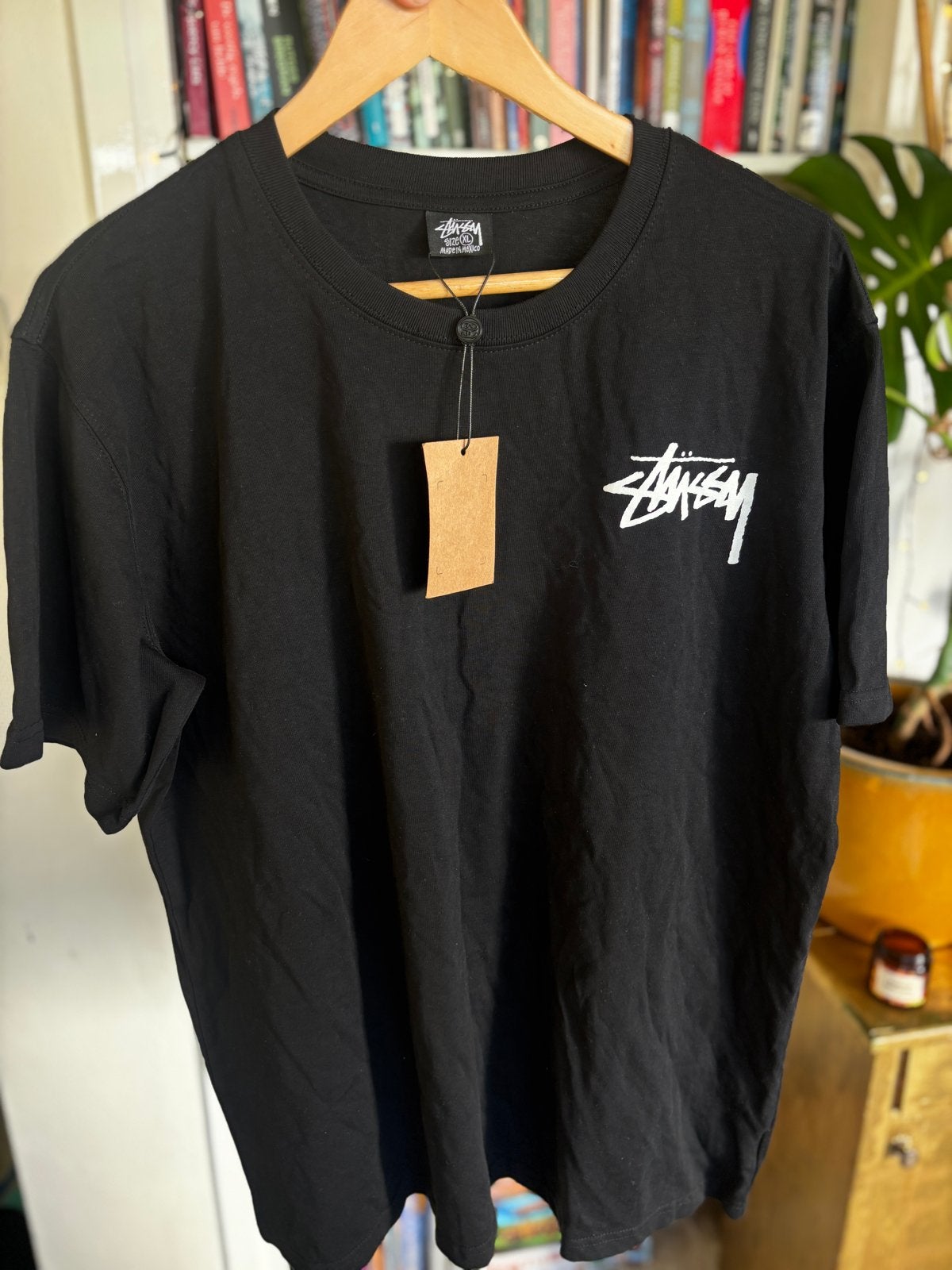Stussy T-shirt Zwart met dobbelstenen print - Maat XL, Kleding | Heren, Ophalen of Verzenden, Nieuw, Maat 56/58 (XL), Zwart