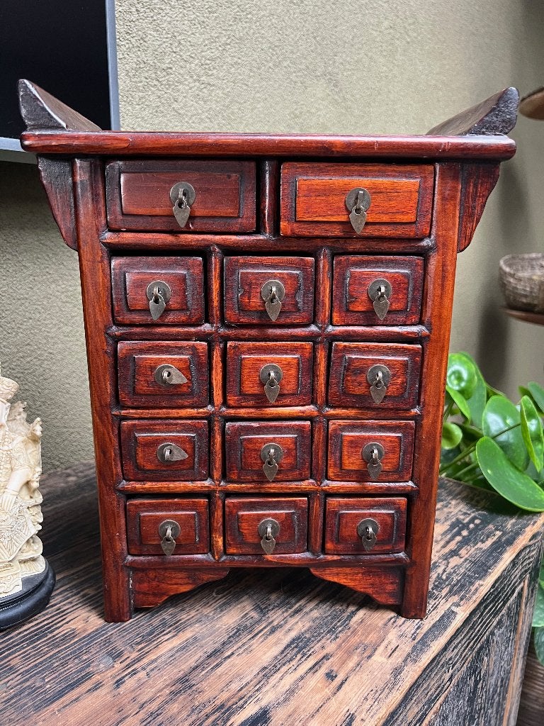 Chinees ladekastje apothekerskastje chinese medicijnkastje, Gebruikt, 5 laden of meer, Ophalen of Verzenden, https://verburgtvintage.nl/#contact