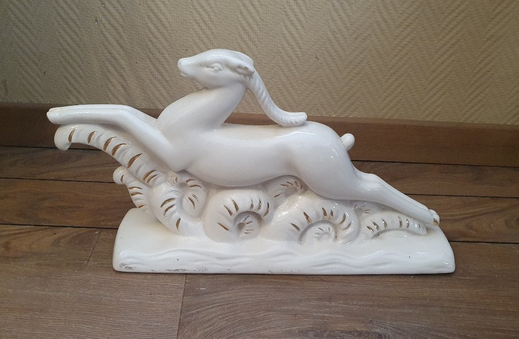 Frans faience art deco beeld van een steenbok, Art deco, Ophalen of Verzenden, Zoogdier, 20 - 50 cm