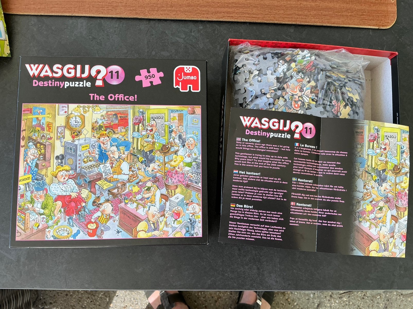 Puzzel Wasgij Destiny nr 11 kantoor chaos oorzaak en gevolg, Ophalen of Verzenden, 500 t/m 1500 stukjes, Zo goed als nieuw