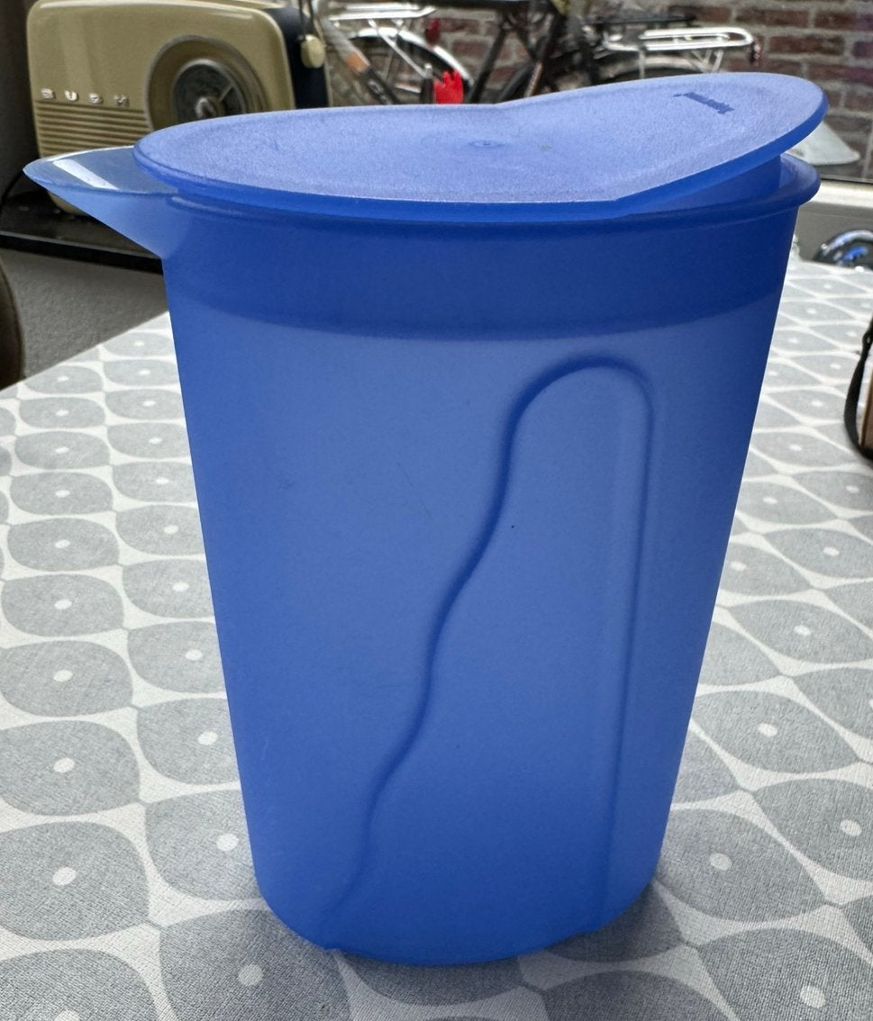 Tupperware schenkkan 1 liter – Blauw, Gebruikt, Blauw, Beker of Kan, Ophalen of Verzenden