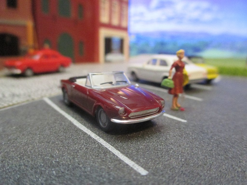 Fiat 124 Spyder - Herpa bordeauxrood met chromen bumpers, Ophalen of Verzenden, Nieuw, Auto, Herpa