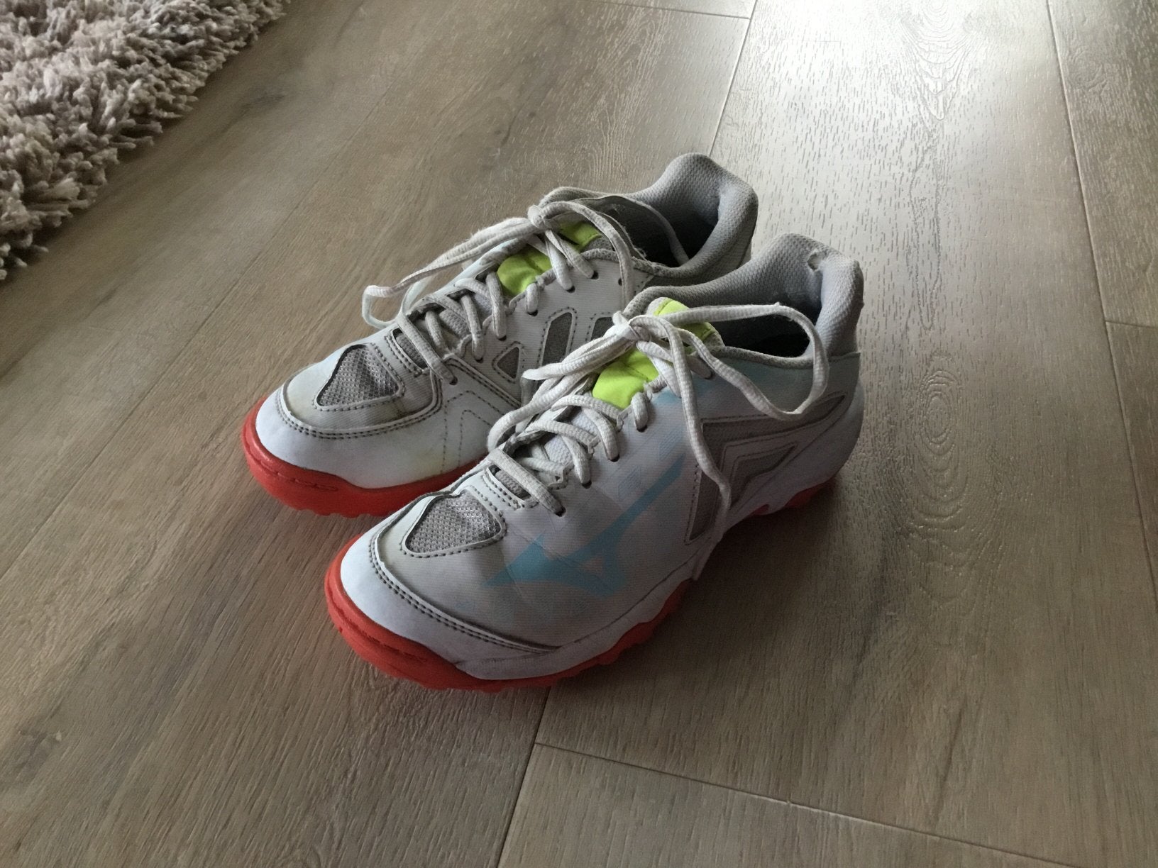 Mizuno hockeyschoenen maat 37, Ophalen of Verzenden, Gebruikt, Schoenen