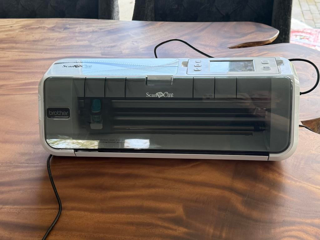 Brother Scan n Cut Plotterapparaat CM300, Ophalen, Zo goed als nieuw, Kunststof, Brother