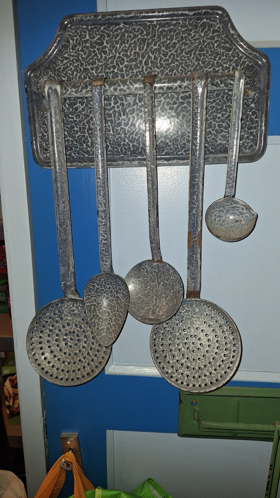 Vintage grijs gewolkt lepelrek met keukengerei, Ophalen of Verzenden