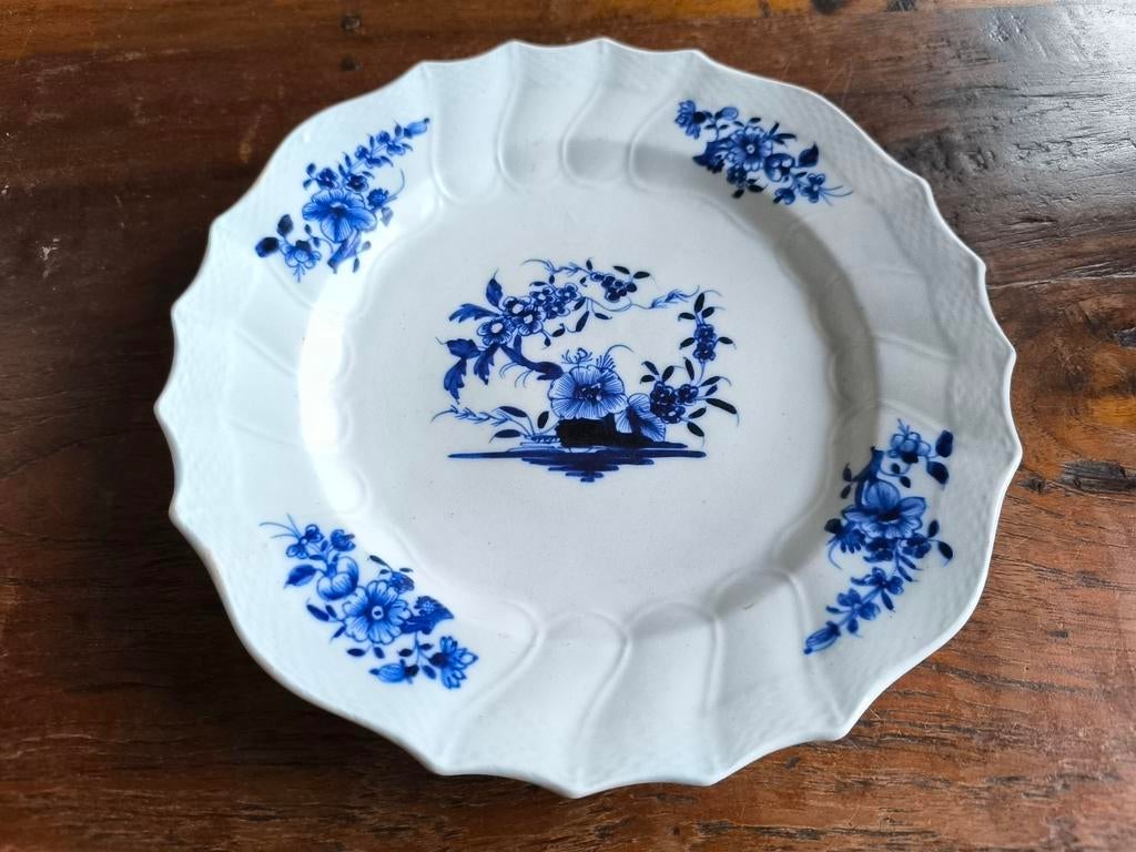 Antiek porselein bord Doornik 18e eeuw, Ophalen of Verzenden