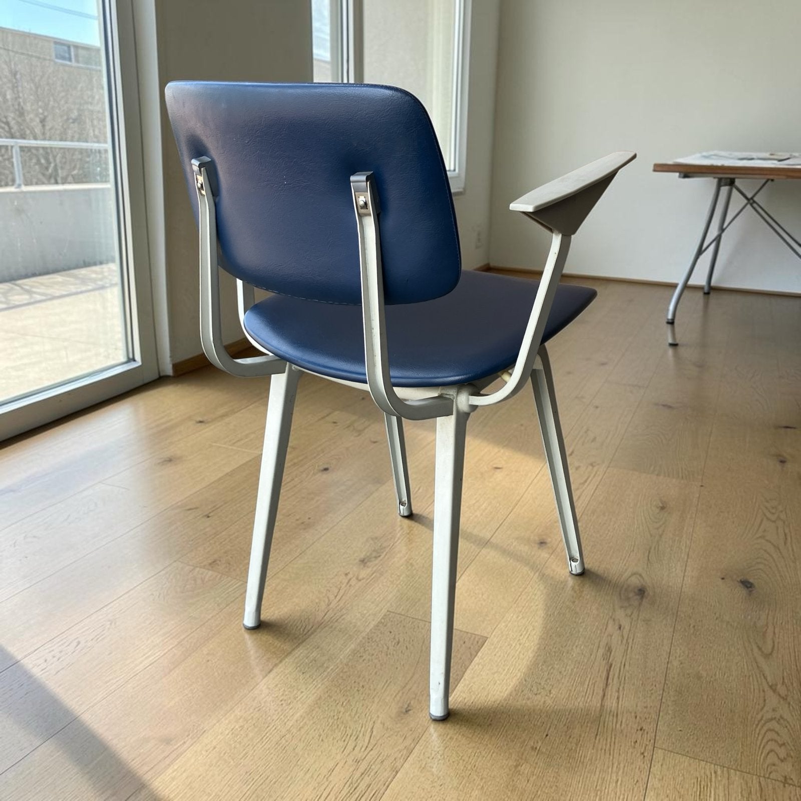 Friso Kramer Revolt Chair  1970 Ahrend de Cirkel, Ophalen