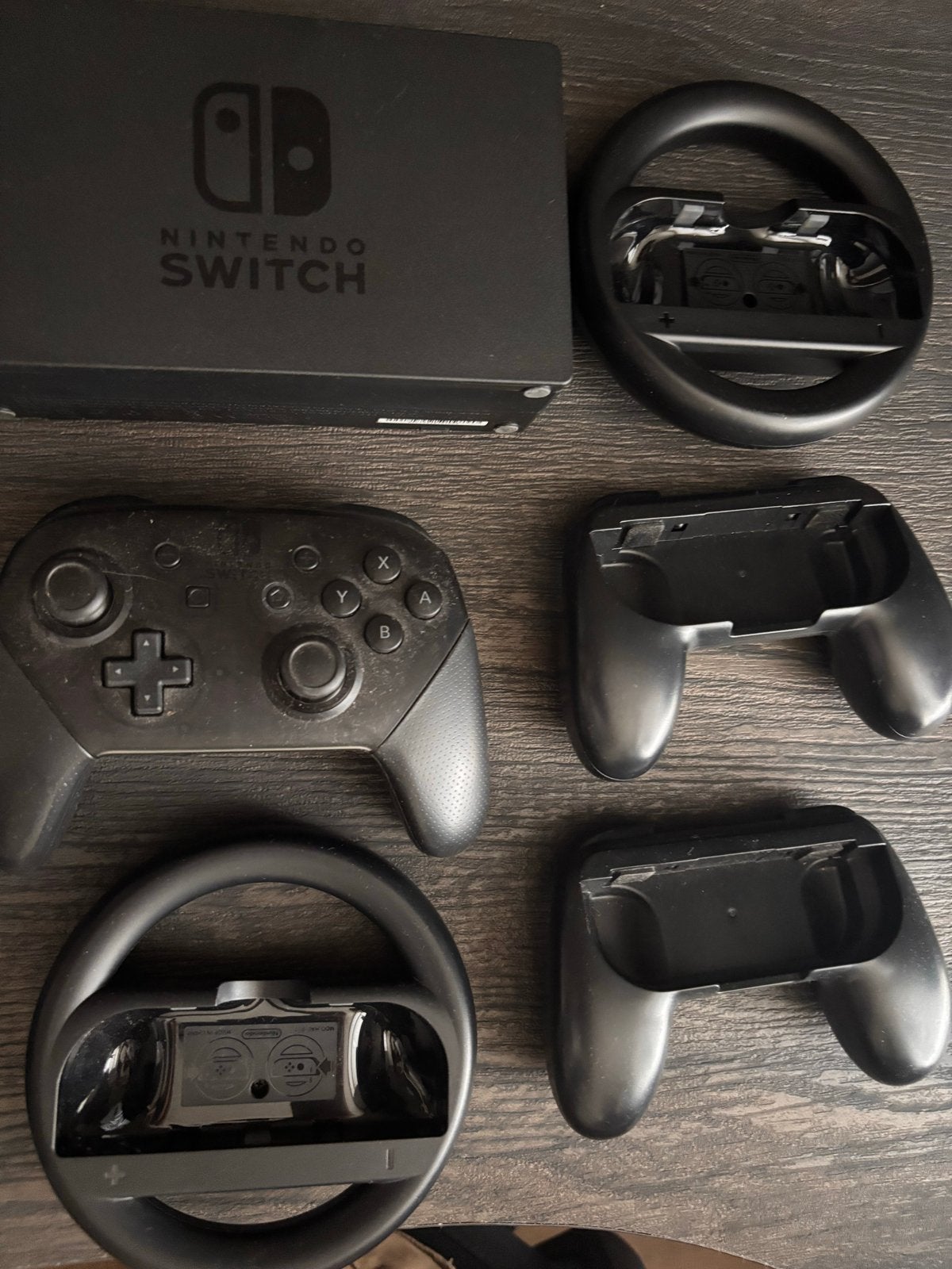 Nintendo Switch met 7 spellen en extra accessoires, Ophalen of Verzenden, Switch Original, Met 3 controllers of meer, Gebruikt
