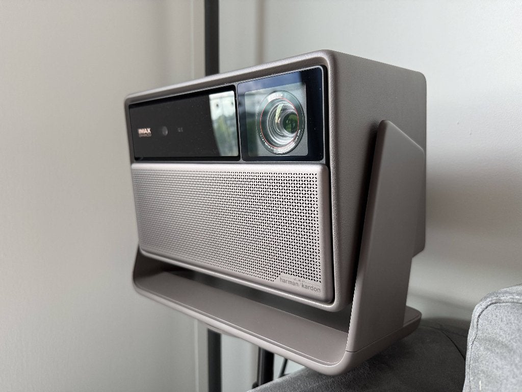 Rent a projector/beamer & screen for World Cup viewings, Audio, Tv en Foto, Beamers, Overige technologieën, Xgimi, Nieuw, Ophalen of Verzenden