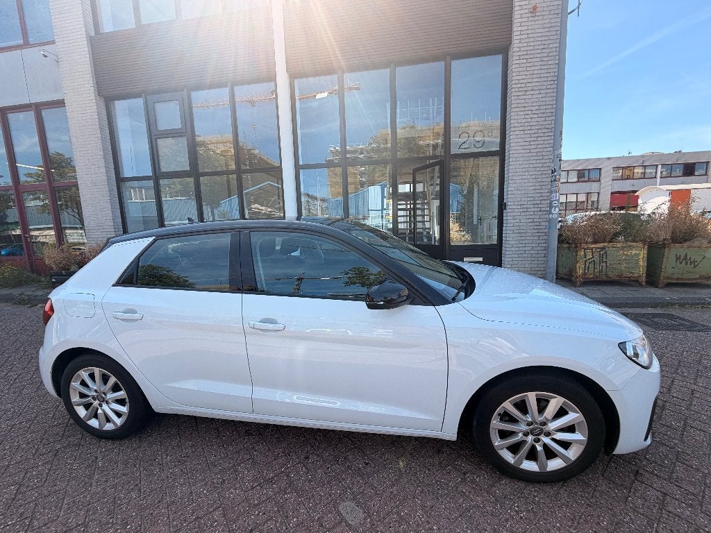 Audi A1 30 TFSI | Epic| Virtual Cockpit | Zwart Dak, Auto's, Audi, Voorwielaandrijving, Dealer onderhouden, Stof, A1