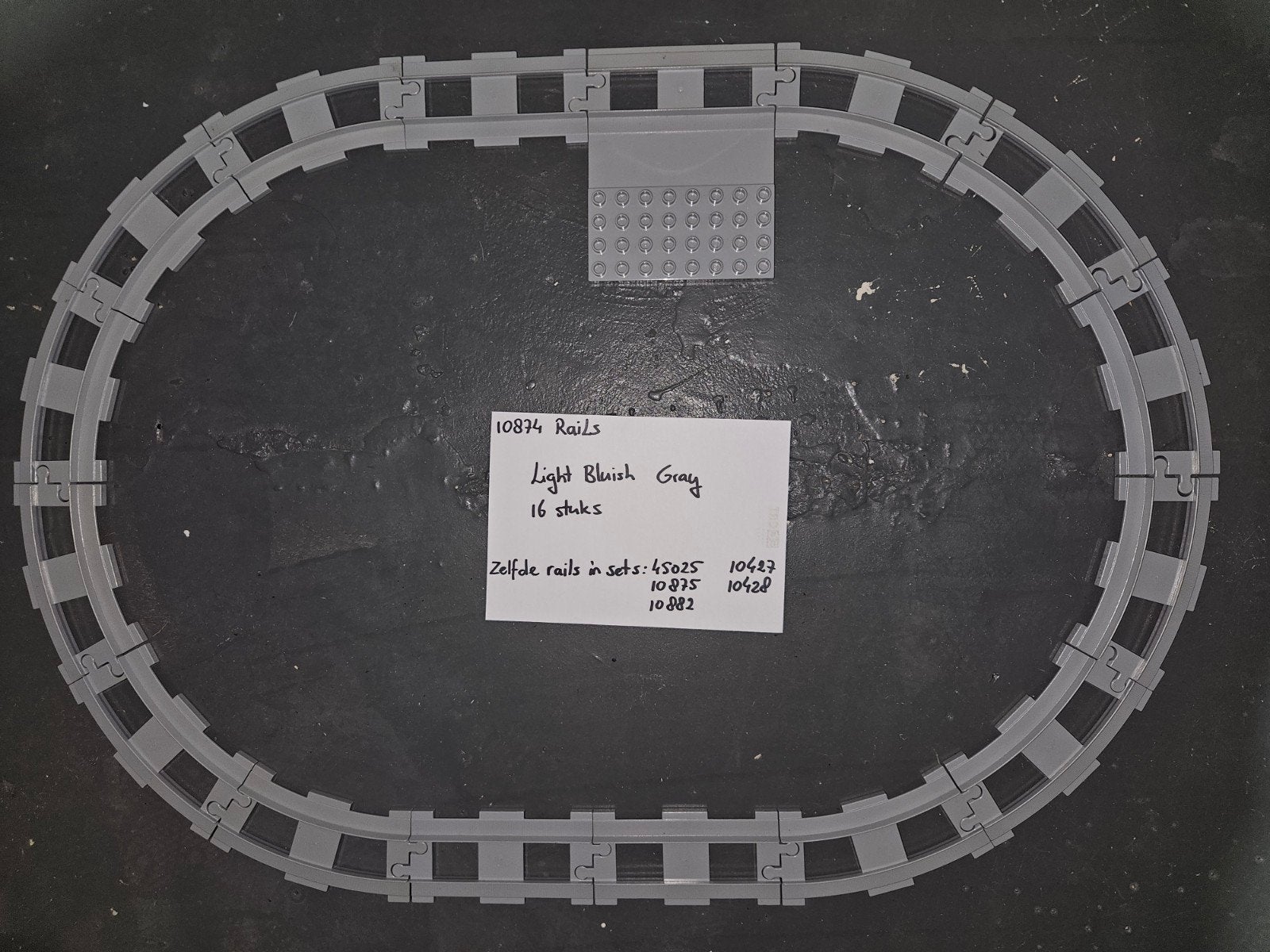 10874 Duplo Rails lichtgrijs, Kinderen en Baby's, Speelgoed | Duplo en Lego, Ophalen of Verzenden, Zo goed als nieuw, Duplo