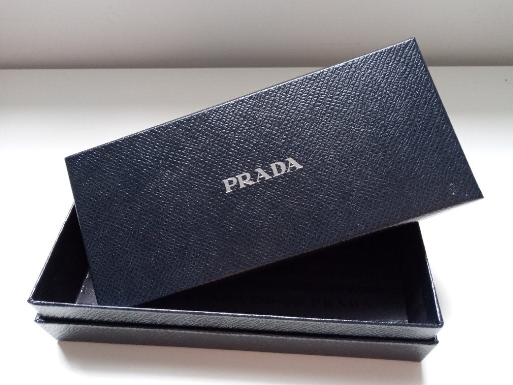 Prada Zonnebril Doos, Ophalen, Zo goed als nieuw, Zwart, Prada