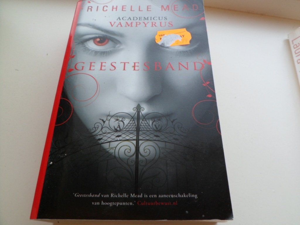 Academicus Vampyrus - Geestesband - Richelle Mead, Boeken, Ophalen of Verzenden, Zo goed als nieuw