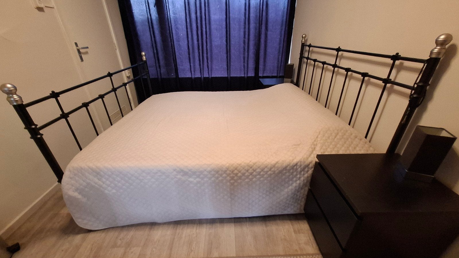 IKEA Bed 160x200 met 2 Malm nachtkastjes, Huis en Inrichting, Slaapkamer | Bedden, Gebruikt, Wit, Tweepersoons, Ophalen of Verzenden