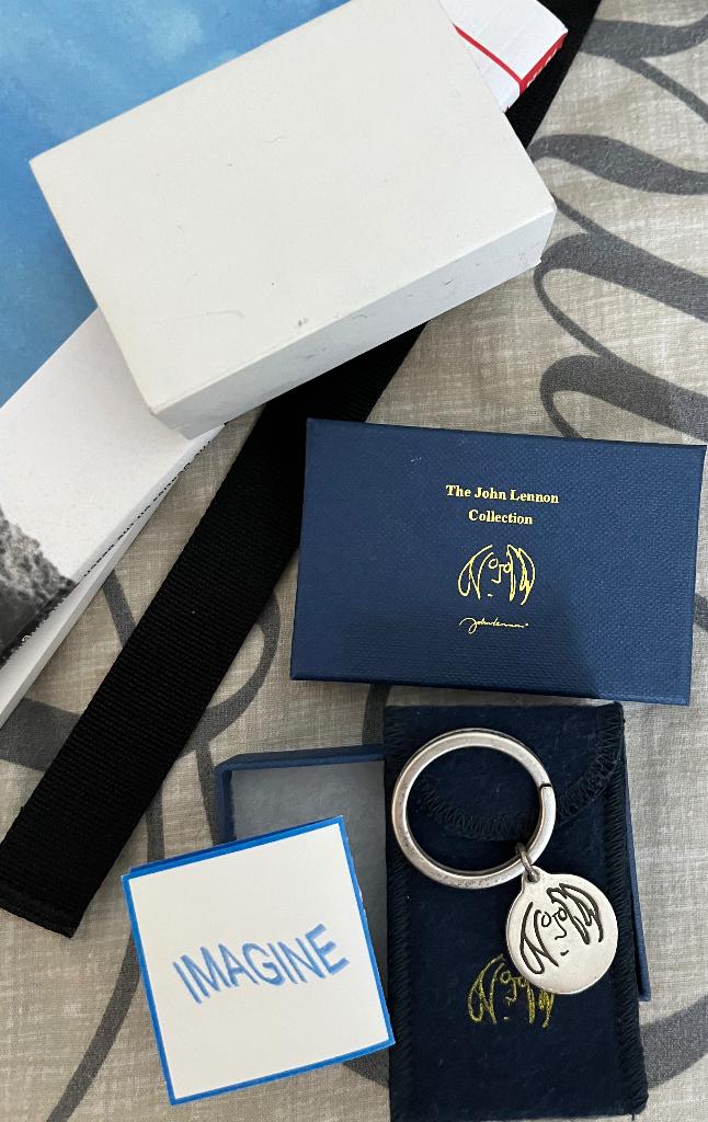 Officiele John Lennon/The Beatles sleutelhanger, Ophalen of Verzenden, Gebruikt