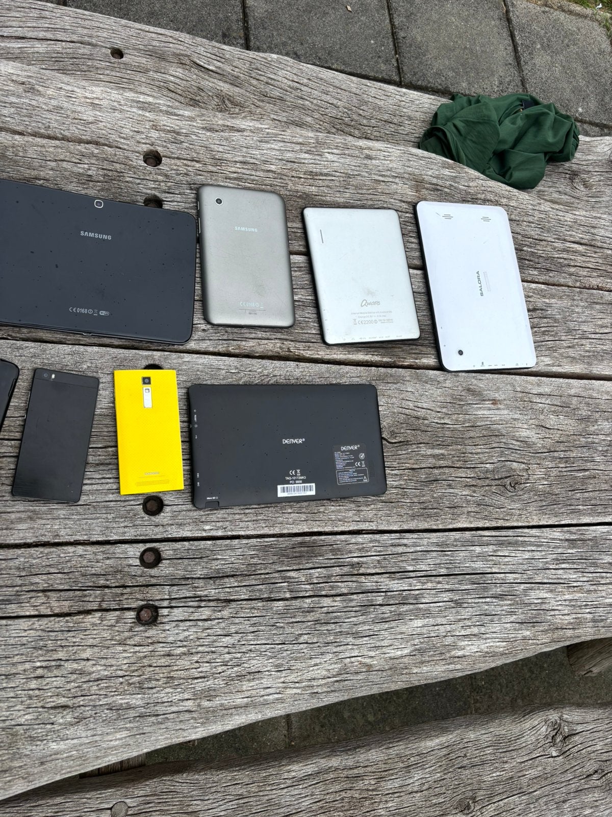 Partij tablets en telefoons, Spelcomputers en Games, Spelcomputers | Nintendo DS, Ophalen of Verzenden, Zo goed als nieuw, Zilver
