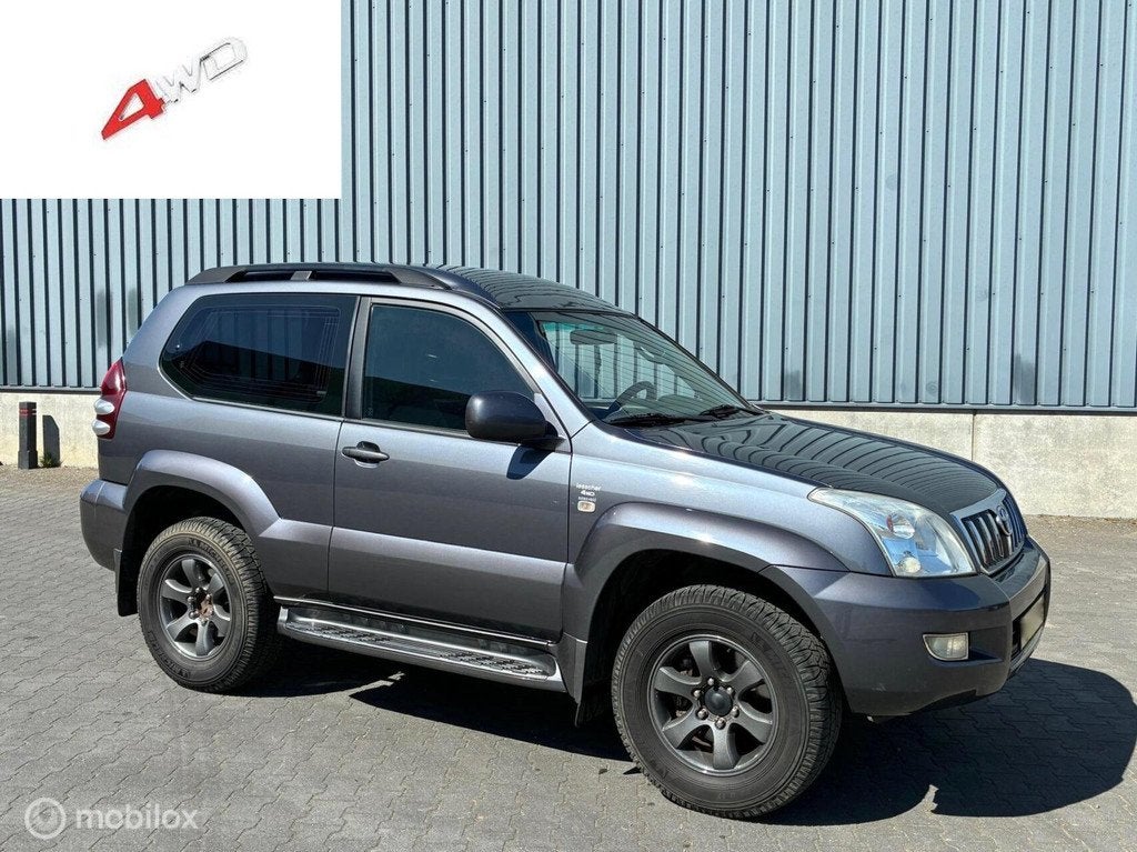 Toyota Land Cruiser 3.0 D-4D Blind Van 4WD AIRCO, Auto's, Toyota, Gebruikt, Zwart, 4 cilinders, Origineel Nederlands